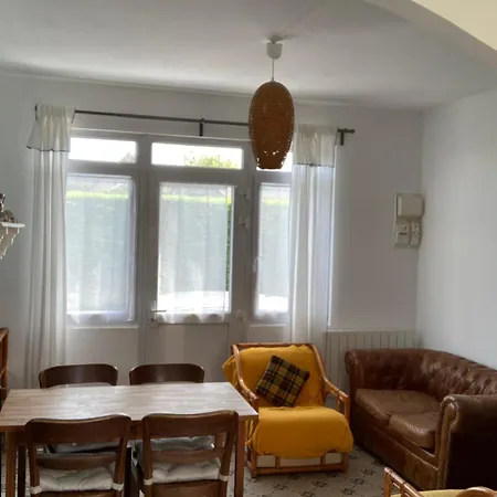 Maison De Bord De A Sur *